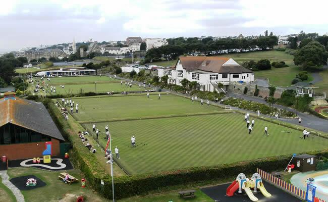 White Rock Gardens lawns